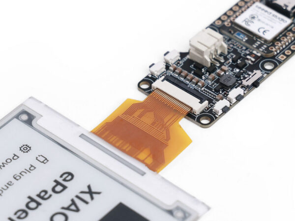 Seeed Studio XIAO ePaper Display Board(nRF52840) - EN05 close up